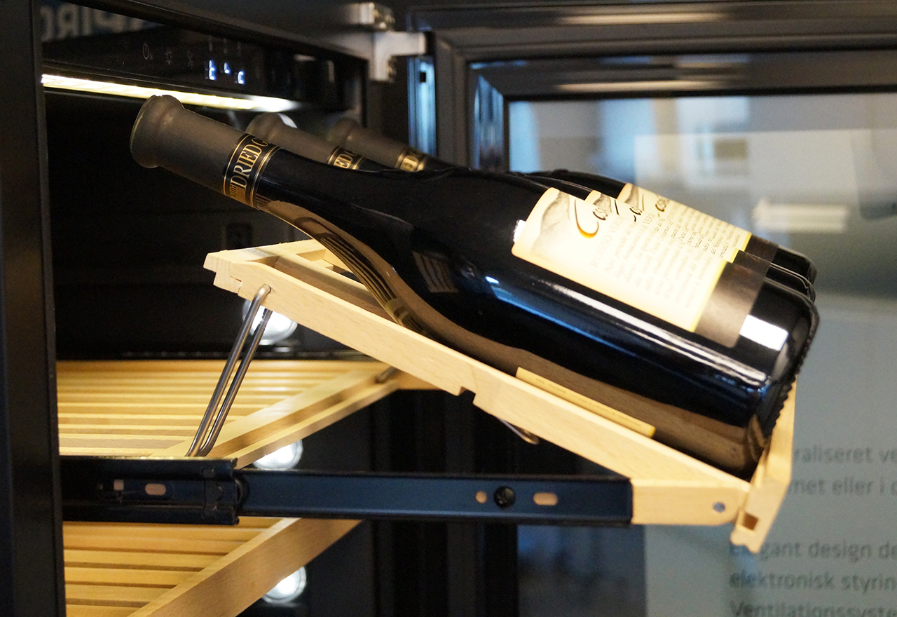 Winemex 145 Præsentationshylde (display shelf) Winemex 145 Præsentationshylde (display shelf)